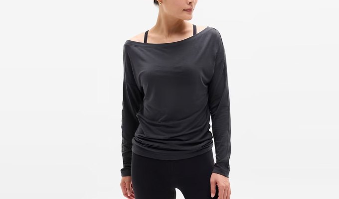 2000s athleisure athleta sweatshirt
