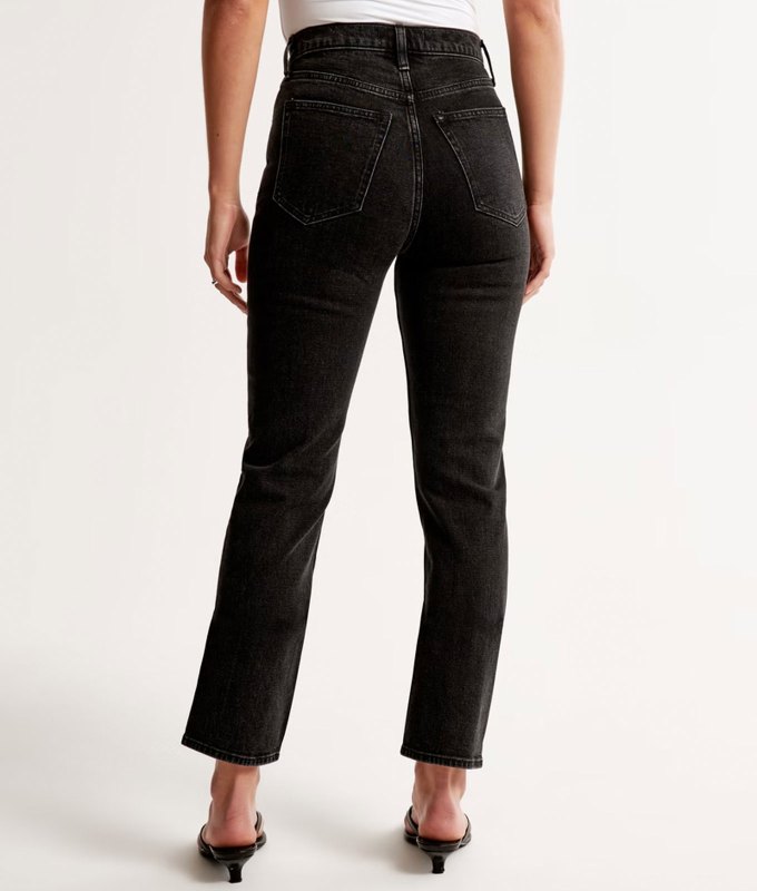 Best Jeans for Flat Butt: Abercrombie Black Jeans