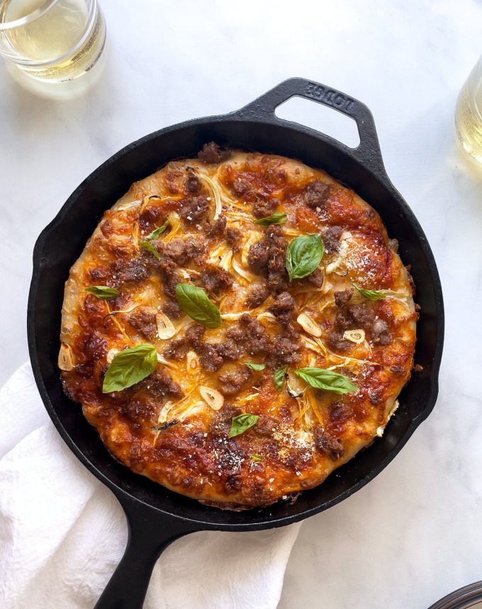 easy dinner party recipes: cast iron skillet pizza