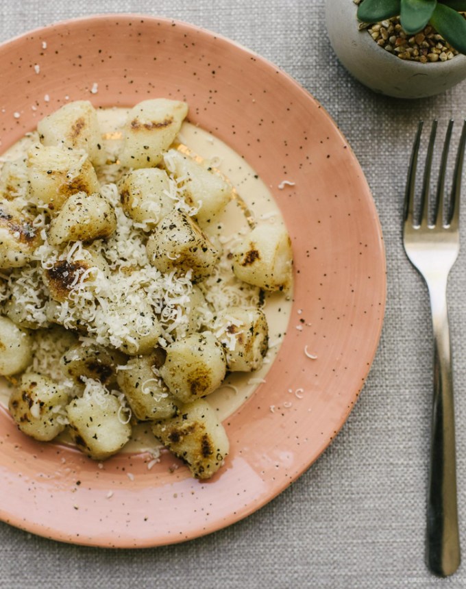 easy gnocchi recipes: cacio e pepe cauliflower gnocchi