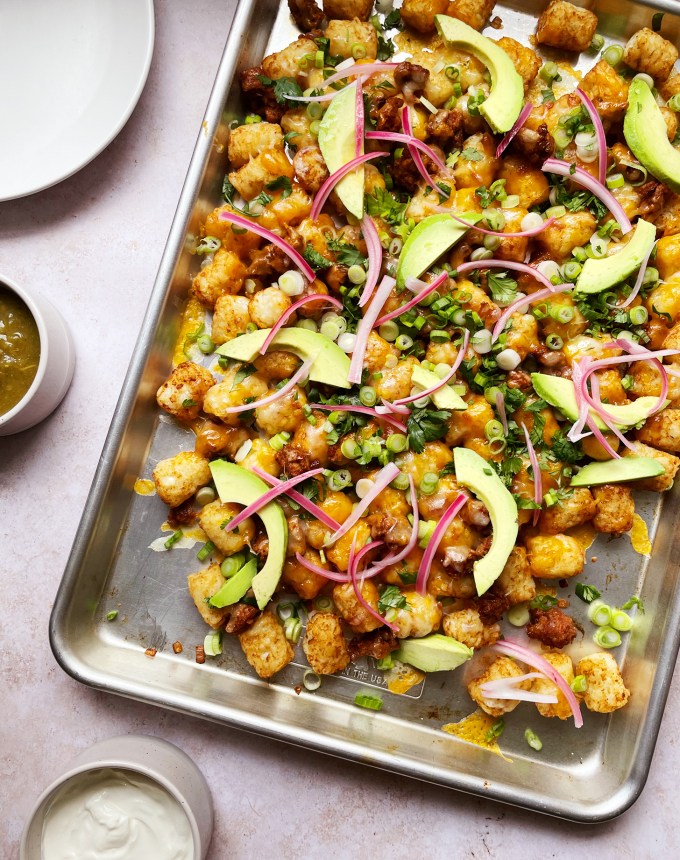 easy snacks to make at home: tater tot nachos