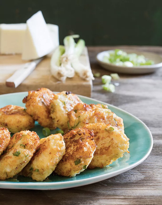 toddler dinner ideas: gluten free cauliflower patties