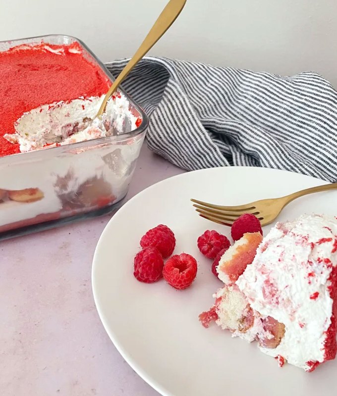high-protein desserts: raspberry tiramisu