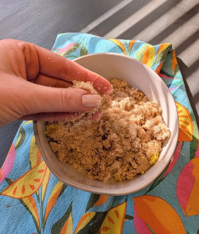 jennifer garner cookies: mixing sugar and lemon zest