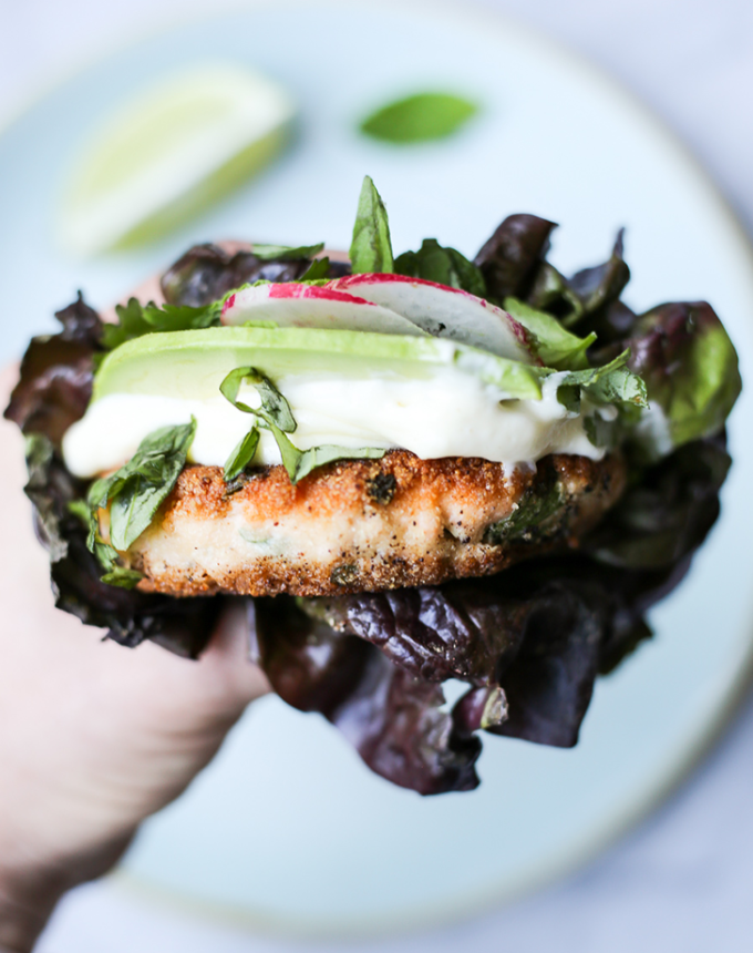 easy dinner party recipes: thai salmon burger
